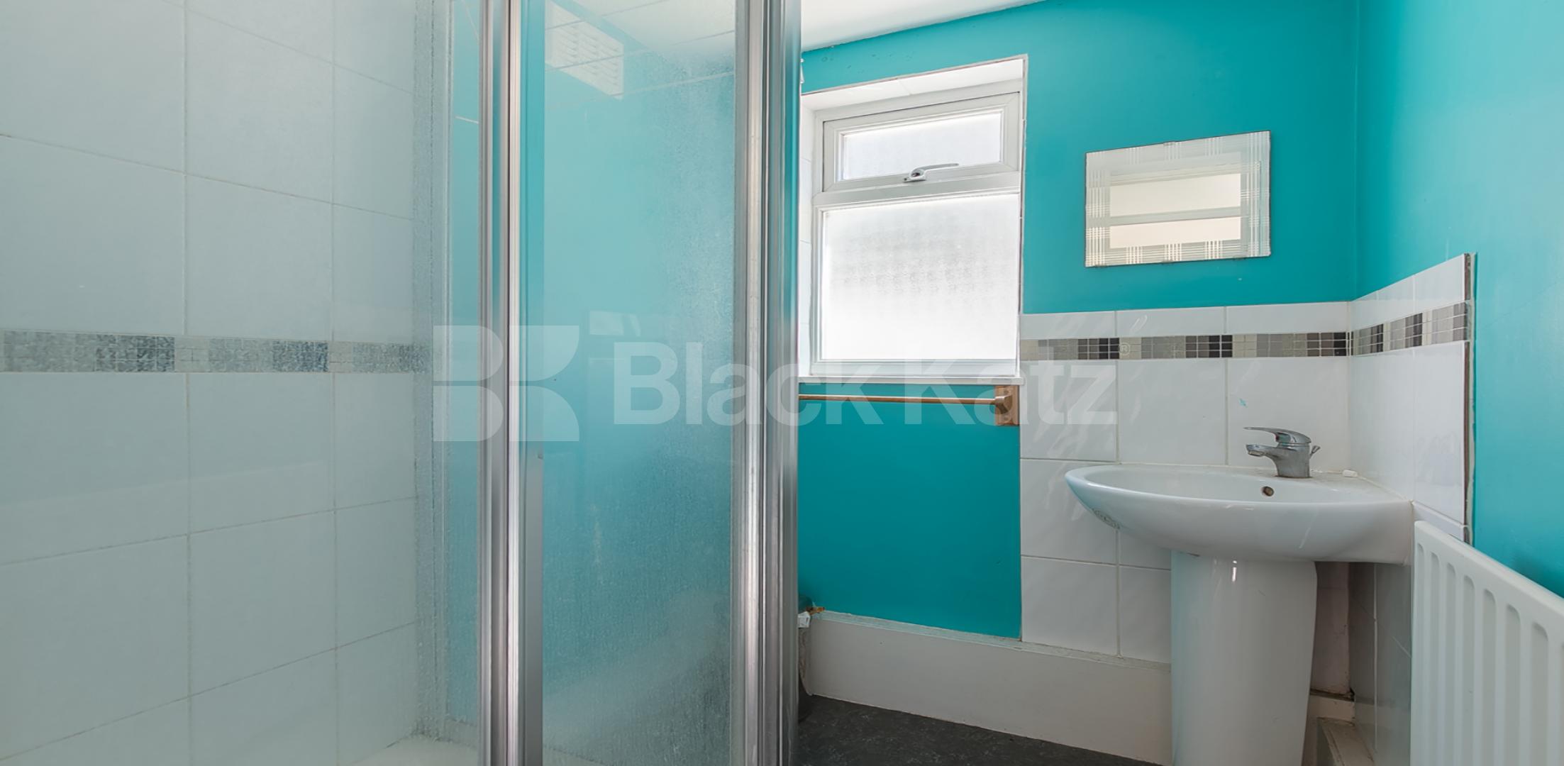 			3/4 BED & 2 BATH PERIOD HOUSE IN CAMDEN!, 3 Bedroom, 1 bath, 1 reception Terraced House			 Pratt Street, CAMDEN